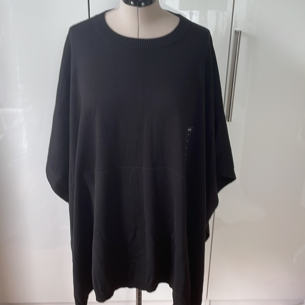DUBGEE Poncho In Black One size NWT